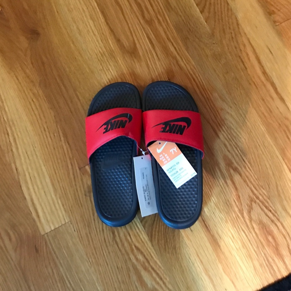 Nike slides